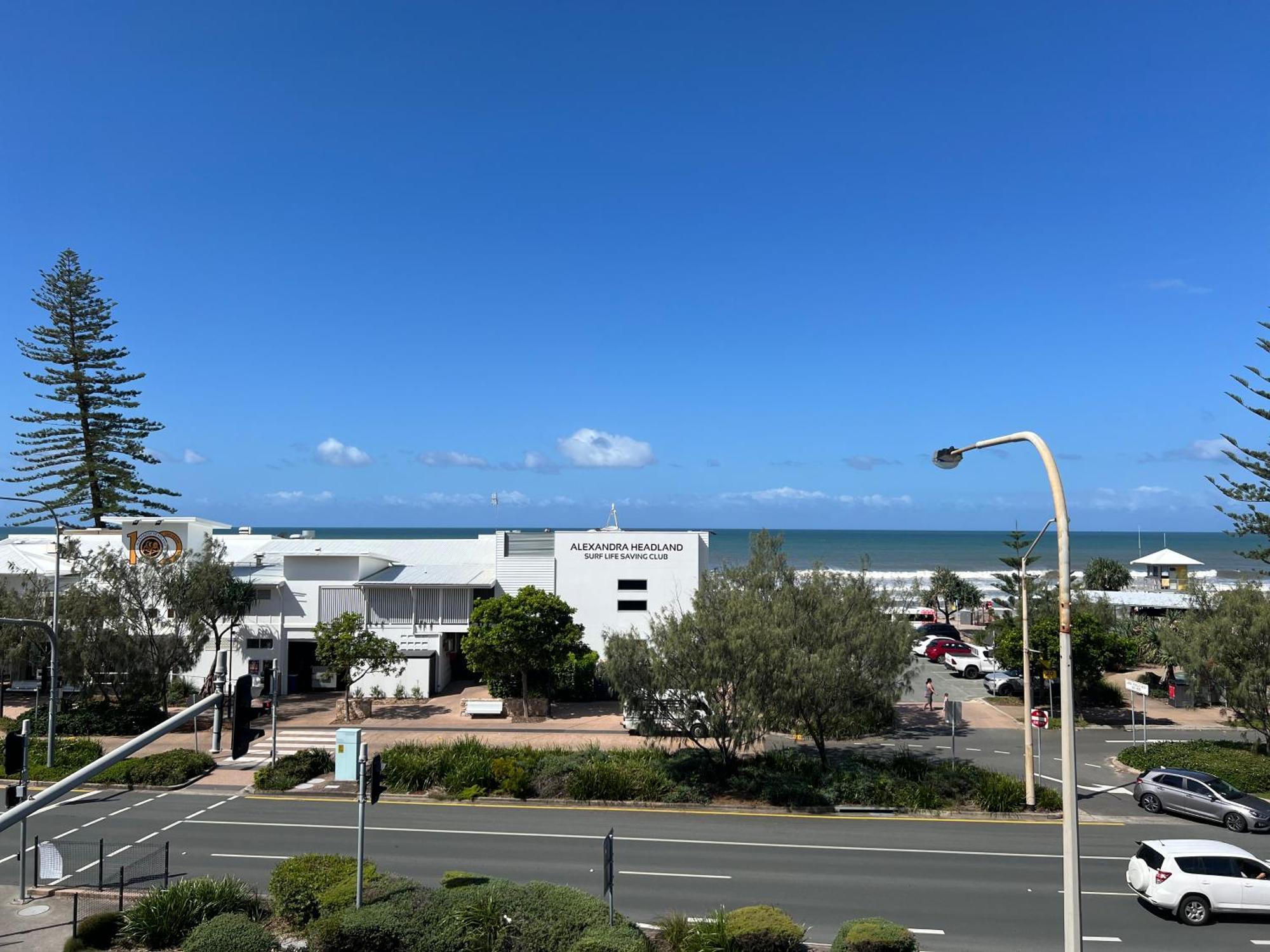 Ocean View - Alexandra Headlands Beachfront Unit Exterior photo